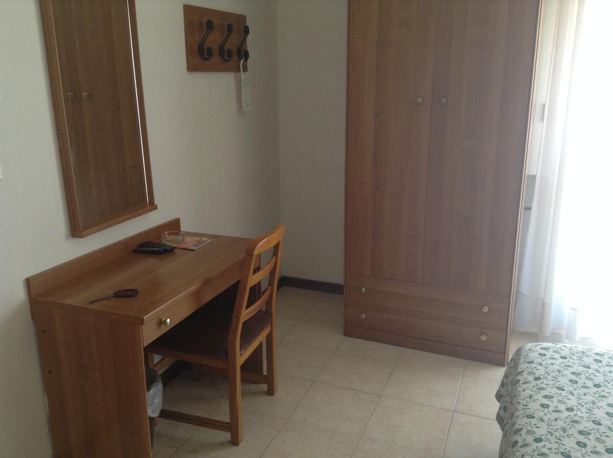 Hotel Helvetia Ераклеа Маре Екстериор снимка